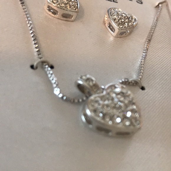 Silver tone & crystal heart necklace earrings set - Picture 7 of 7